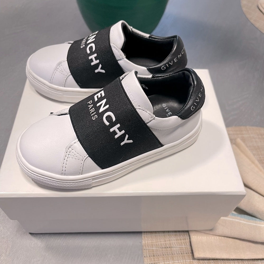 Givenchy kids sneakers